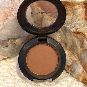 🐌🌿New Mac TEXTURE Velvet Eye Shadow🌿🐌